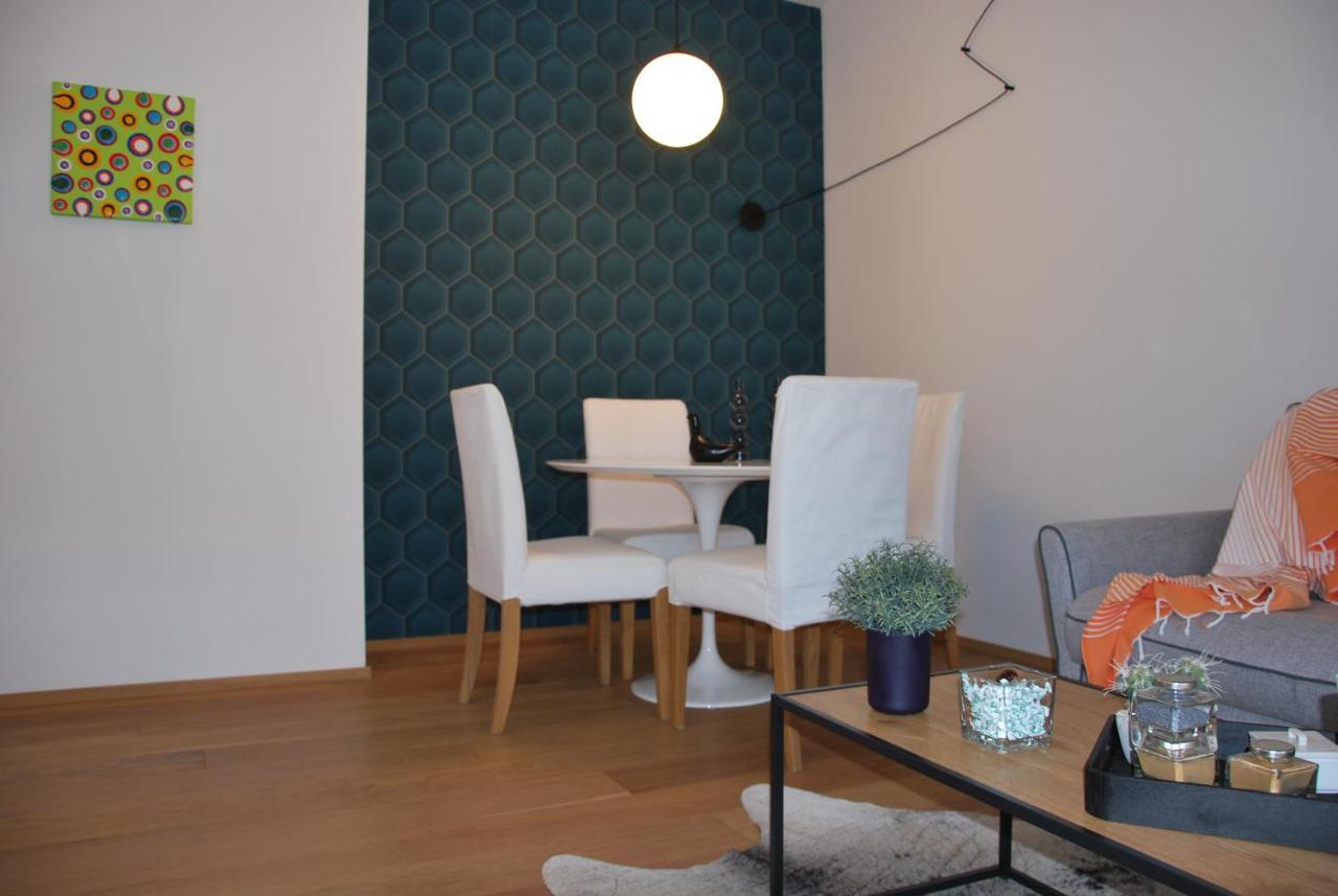 Suite 51 Appartamento Con Terrazzo A 50 Mt Dal Lago - Private Parking (Adults Only) Арона Екстериор снимка
