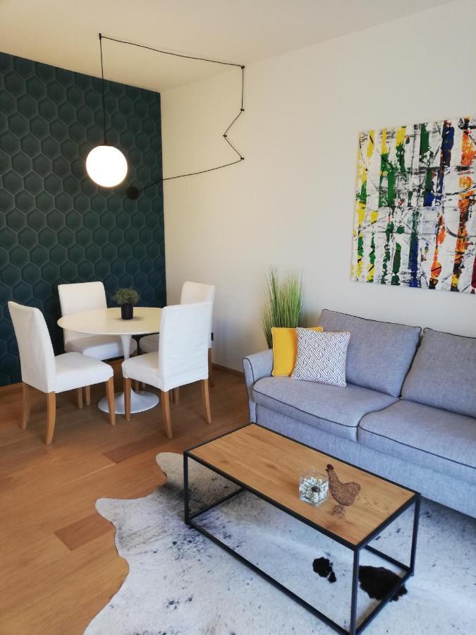 Suite 51 Appartamento Con Terrazzo A 50 Mt Dal Lago - Private Parking (Adults Only) Арона Екстериор снимка