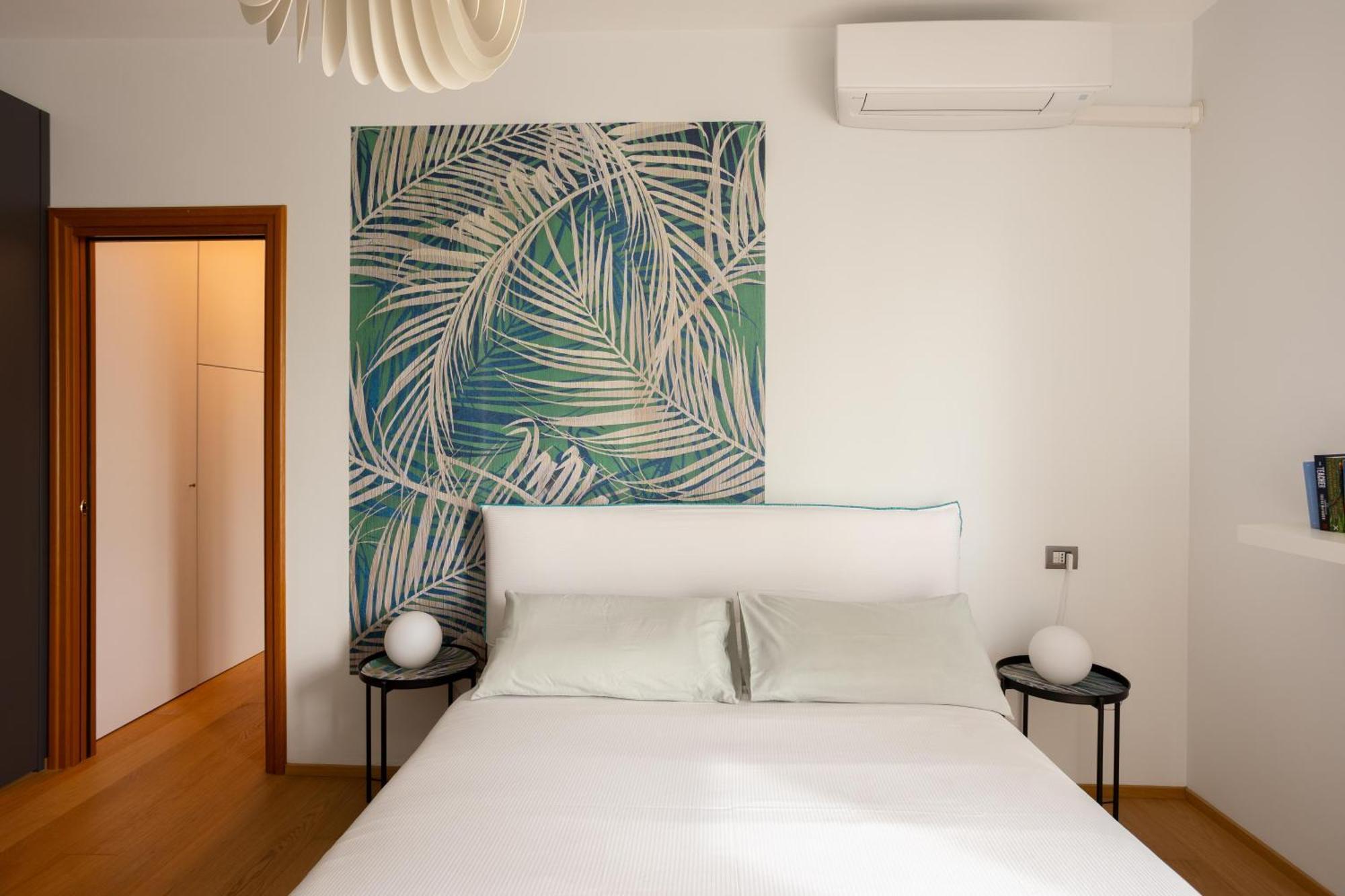 Suite 51 Appartamento Con Terrazzo A 50 Mt Dal Lago - Private Parking (Adults Only) Арона Екстериор снимка