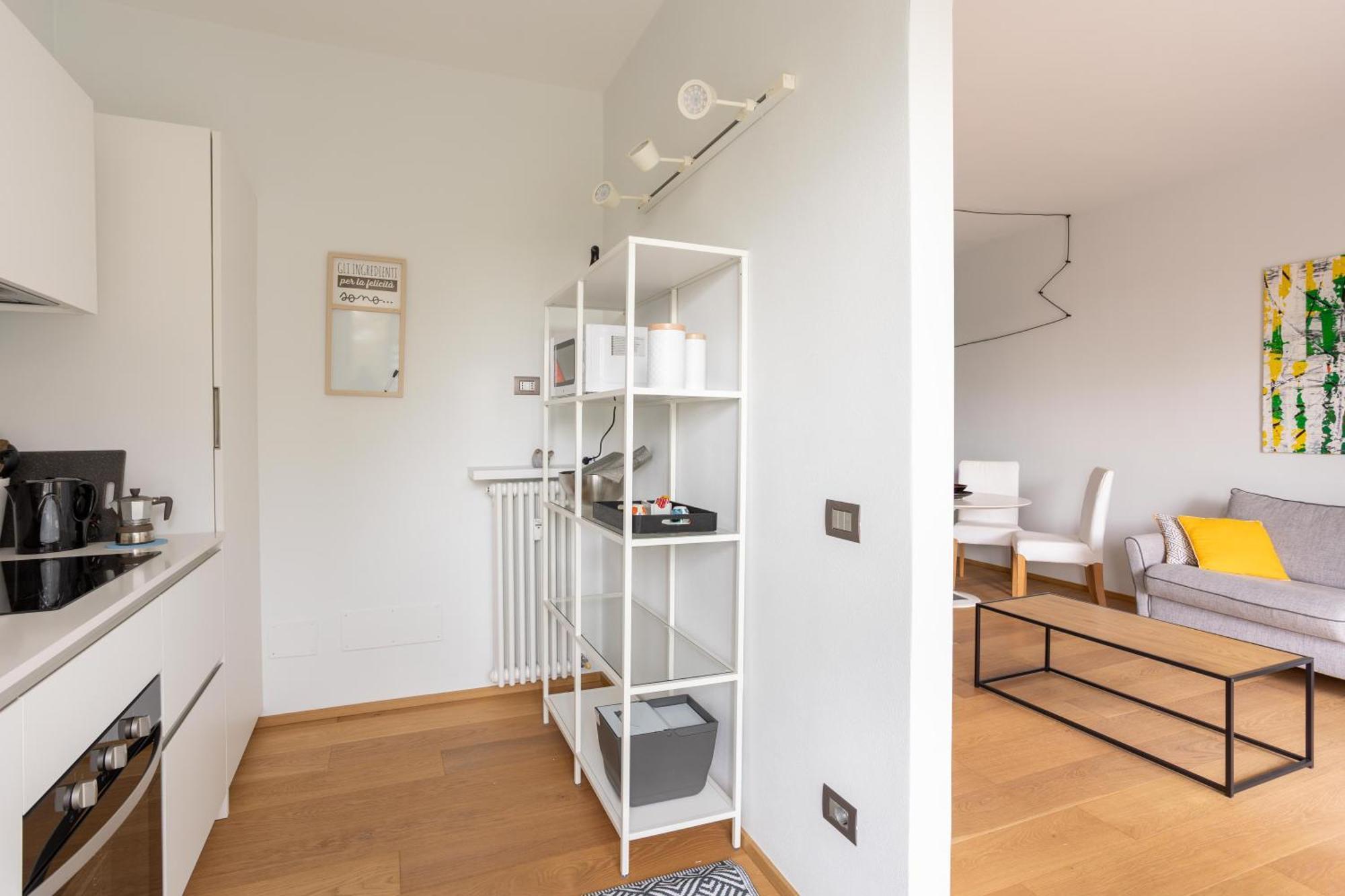 Suite 51 Appartamento Con Terrazzo A 50 Mt Dal Lago - Private Parking (Adults Only) Арона Екстериор снимка