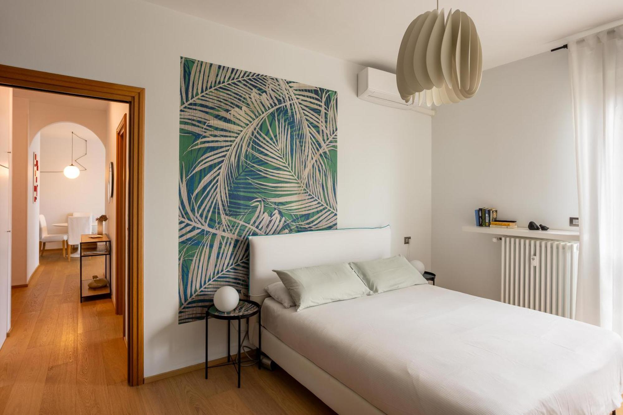 Suite 51 Appartamento Con Terrazzo A 50 Mt Dal Lago - Private Parking (Adults Only) Арона Екстериор снимка