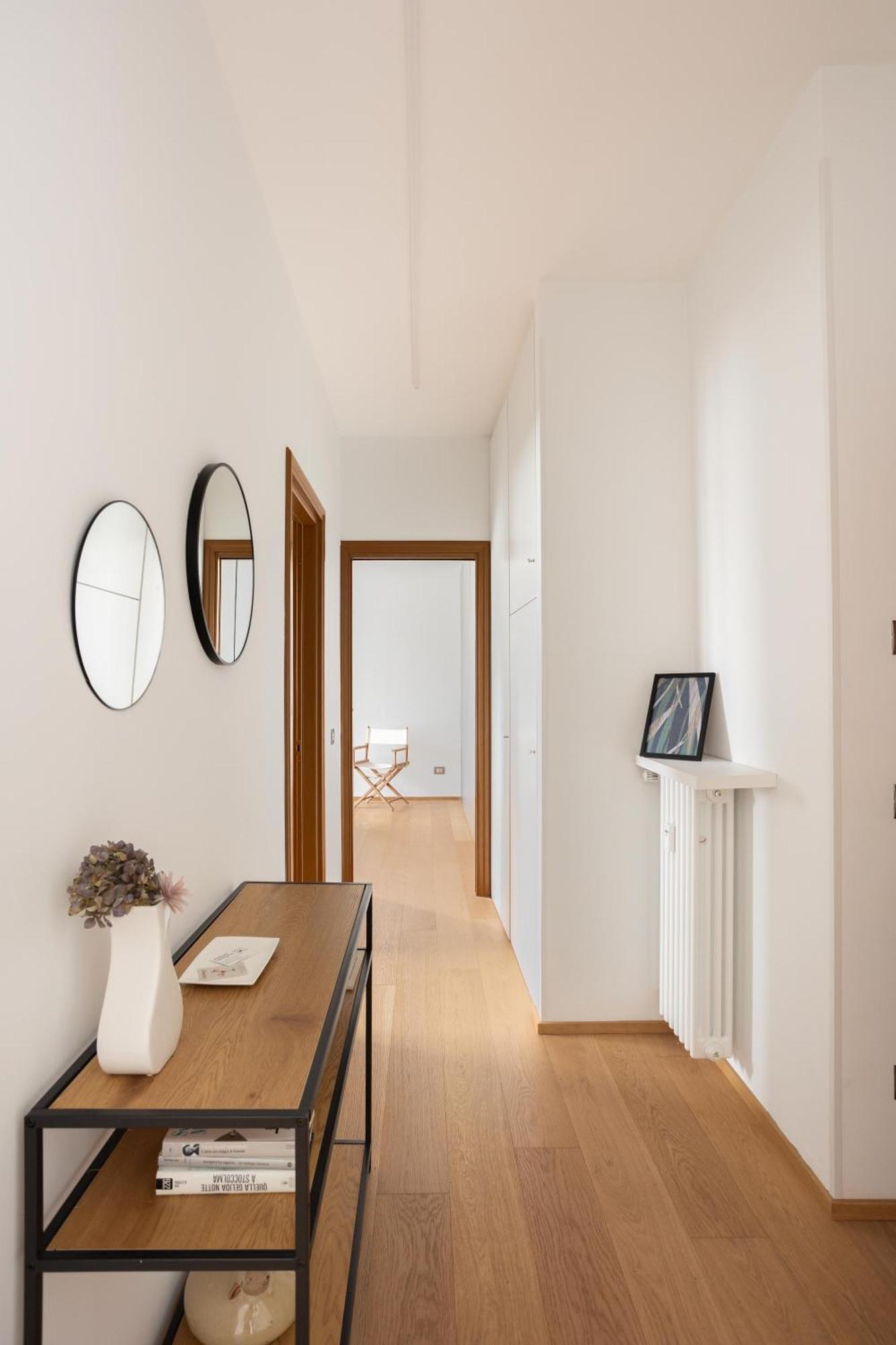 Suite 51 Appartamento Con Terrazzo A 50 Mt Dal Lago - Private Parking (Adults Only) Арона Екстериор снимка